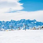 Les Cassis Нанда